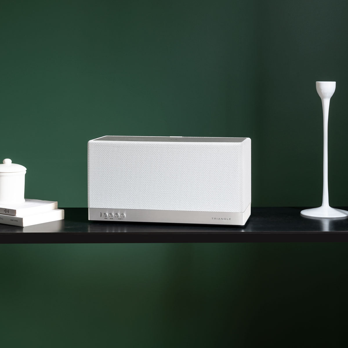 Triangle-enceinte-connectée-wifi-bluetooth-hifi-AIO3-2022-blanc-givre-lifestyle